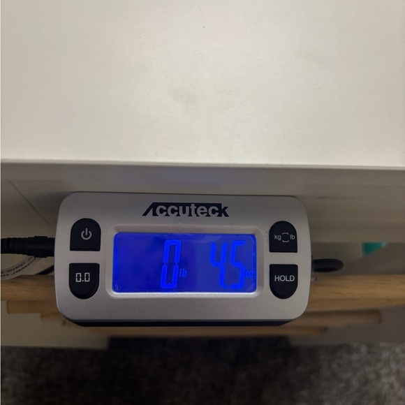 Winnie the Pooh & Piglet Size XL Yellow Embroidered Graphic Disney Crop Tee New - Picture 7 of 7